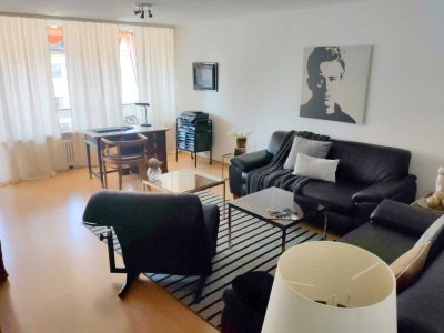Große 2 Zi.-Wohnung im 2. Obergeschoss mit Einbauküche