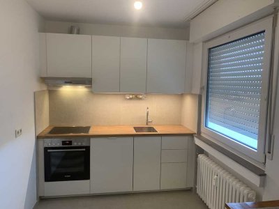 Erstbezug nach Sanierung: attraktive 2-Zimmer-Wohnung mit EBK und Balkon in Ratingen