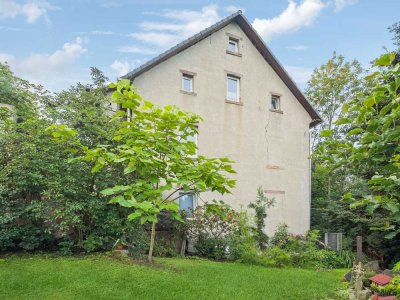 Charmantes Projekt: Modernisierungsbedürftiges Zweifamilienhaus mit Potential in Chemnitz Glösa
