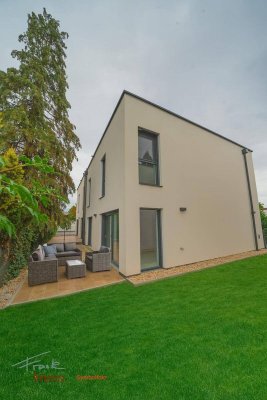 Familientraum vor den Toren Wiens – Belagsfertige Doppelhaushälfte mit Garten, Terrasse &amp; 2 Stellplätzen!