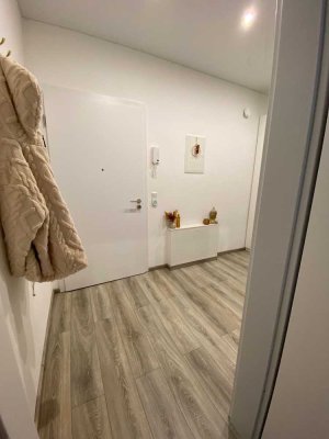 Neuwertige 2-Raum-Wohnung mit Balkon und Einbauküche in Vellmar