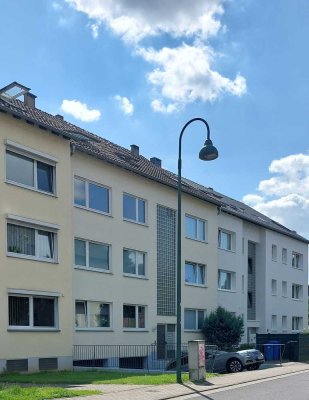 Gepflegte 3-Zimmer-Wohnung mit Balkon im 2. OG in Leverkusen-Quettingen-Biesenbach