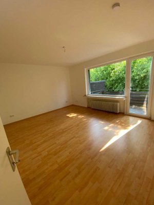 HINGESCHAUT: ren. 3,5-Raum-Wohnung mit Balkon und neuwertigem Badezimmer auf ca. 63 m² zu vermieten