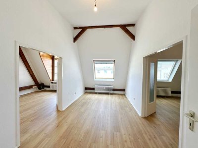 Großzügige Dachgeschosswohnung mit Terrasse in Spandau!