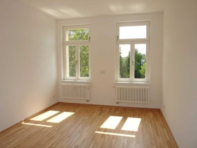 **4,61 % IST-Rendite** Stilvolle3-Raum-Wohnung - hochwertig saniert mit Balkon im Leipziger Osten !!
