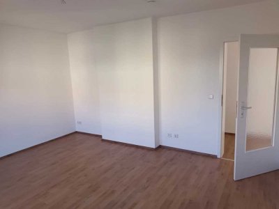 Helles und modernes Apartment in ruhiger Lage