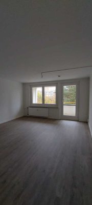 Sanierte 4 Raum Wohnung mit Balkon und Aufzug!