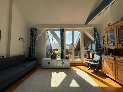 Zuhause mit vier Zimmern und Balkon über zwei Etagen in Berlin Wedding