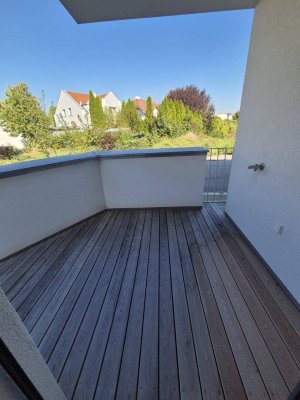Gartenwohnung mit 3 Terrassen und kleinem Garten, Erstbezug!