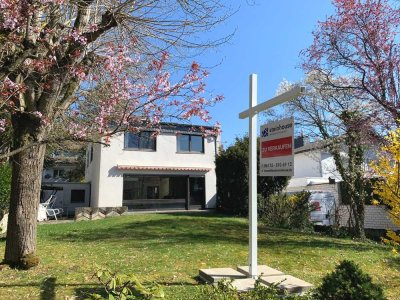 TOP LAGE + ZEITLOSE ARCHITEKTUR: Haus im Bauhausstil in bester Lage von Bad Homburg