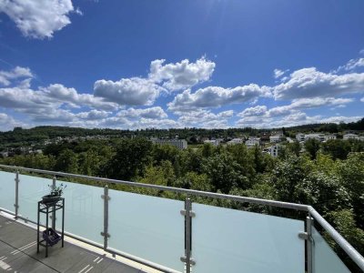 "Aussichtslage=Lageperle" Helle 2-Zimmer mit großer Dachterrasse plus Garage in ruhiger Wohnlage !!!