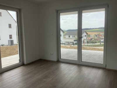 Erstbezug mit Balkon und EBK: Ansprechende 2-Raum-Wohnung in Bayerbach bei Ergoldsbach