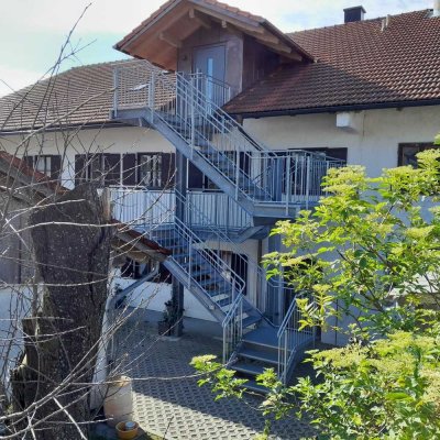 Dachgeschoss Wohnung mit Ausblick auch WG geeignet