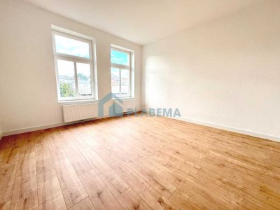 Exklusive, vollständig sanierte 5-Zimmer Altstadtwohnung mit großem Balkon und Stellplatz