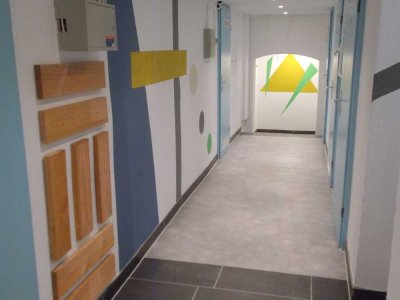 Vollmöblierte zentrumsnahe 2 Zi.- TOP - SINGLE - Wohnung - im Premium-Objekt