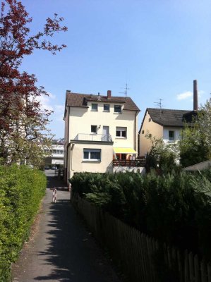 Wunderschöne Dachgeschoßwohnung in Alt-Arnsberg, zentrumsnah, ab 01.08.24, zu vermieten.