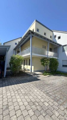 ATTRAKTIVE GEPFLEGTE DACHGESCHOSS WHG IN RUHIGER LAGE