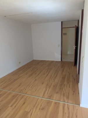 Gepflegte 2,5-Zimmer Wohnung mit Balkon in Ebersbach