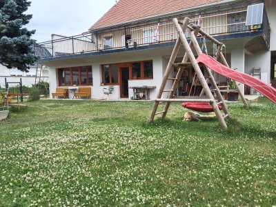 Loft-Wohnung mit Garten und Terasse