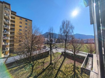 ZENTRAL, SONNIGE LOGGIA, TIEFGARAGENPARKPLATZ- ALLES WAS MAN BRAUCHT!