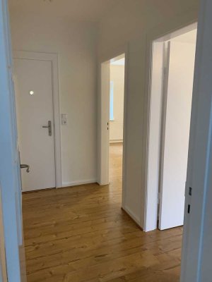 *TOP  LAGE* 2-Zimmer-Wohnung mit Balkon und Einbauküche (1.OG) - Kiel