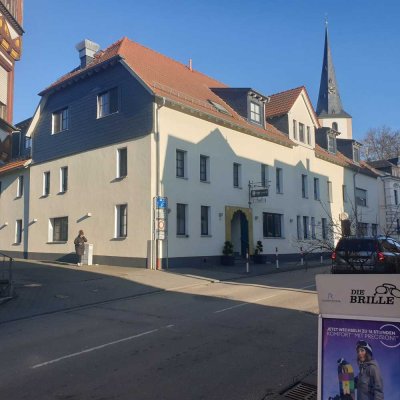 Außergewöhnliches WOHN- und GESCHÄFTSHAUS mit viel POTENZIAL und guter RENDITE...