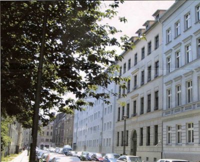 Elegante 3-Zimmer Wohnung im 2. OG mit Balkon in Berlin-Mitte