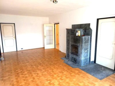Ruhige 4-Zimmer Wohnung mit Loggia!
