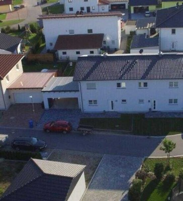 gut geschnittene Doppelhaushälfte in ruhiger Lage