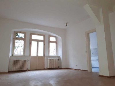 Modernisierte Altbauwohnung mit großer Terrasse in der schönen Altstadt von Klingenberg am Main