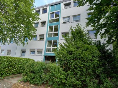 Helle 3-Zimmer-Wohnung mit Loggia in grüner Umgebung