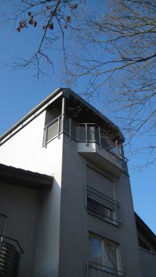 Sonnige 1-Zimmer Wohnung mit Balkon direkt am Fluss