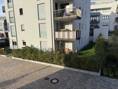 Neuwertige Erdgeschosswohnung mit Garten und EBK: stilvolle 2-Zimmer-Wohnung in Langen