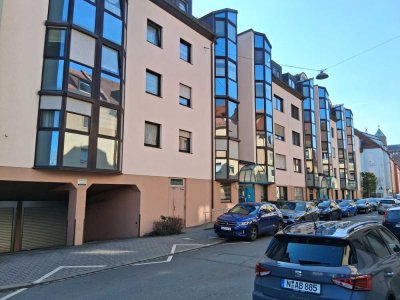 Helle 3,5-Zimmer Wohnung im 3. OG mit Balkon in Nürnberg Bleiweißviertel