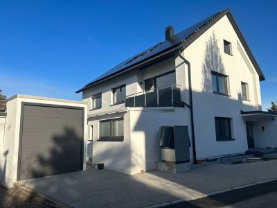 Geschmackvolle 2-Raum-DG-Wohnung in Neckartenzlingen