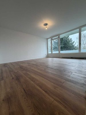 Top Sanierte 3 Zimmer Eigentumswohnung mit XXL Balkon und Aufzug! *Barrierefrei*