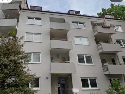 Gepflegte 1-Zimmer-Wohnung im Dachgeschoss – zentral und ruhig gelegen