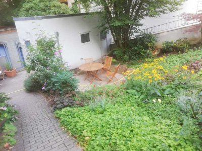 Charmante Gartenwohnung in ruhiger & begehrter Lage mit Freisitz