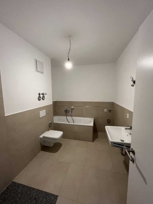 Erstbezug, große 4 Raumwohnung mit Gäste-WC und Balkon, WE 31