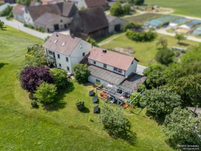 Attraktive Kapitalanlage: Zwei vermietete Häuser in ruhiger Ortsrandlage