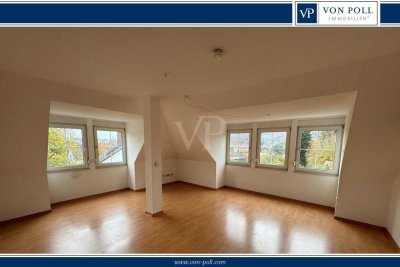 Helle Dachgeschosswohnung in gepflegter Anlage