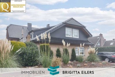 Kaufen, Einziehen, Wohlfühlen: Modernes Architektenhaus mit tollen Details und viel Platz zum Leben