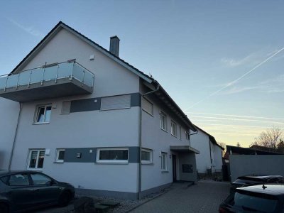 attraktive 2-Zimmer-Dachgeschoßwohnung mit Balkon  in Großaitingen