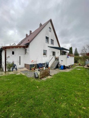 Landshut Zentral: Doppelhaushälfte mit Potenzial und Baureserven
