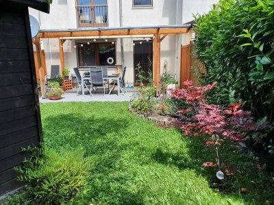 Gepflegtes 4-Zimmer-Reihenhaus mit EBK und Garten in Stadt Ansbach West