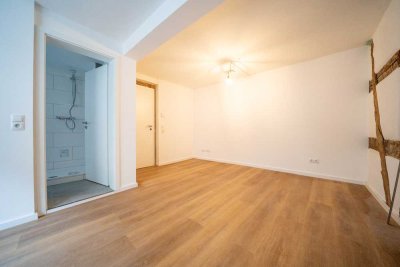 Erstbezug nach Sanierung: 2-Zimmer-Wohnung in charmantem Altbau