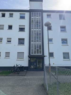 Erdgeschosswohnung mit Südbalkon