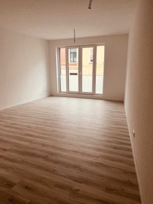 RESERVIERT! Barrierefreie 2-Raumwohnung mit Einbauküche,  Balkon und Abstellraum