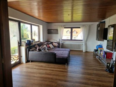 Herrliche 4-Zimmer-Wohnung mit Balkon in Aresing zu vermieten!