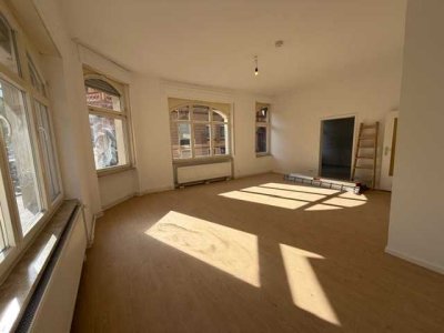Helle Erdgeschosswohnung, 3 Zimmer, Westend, renoviert!